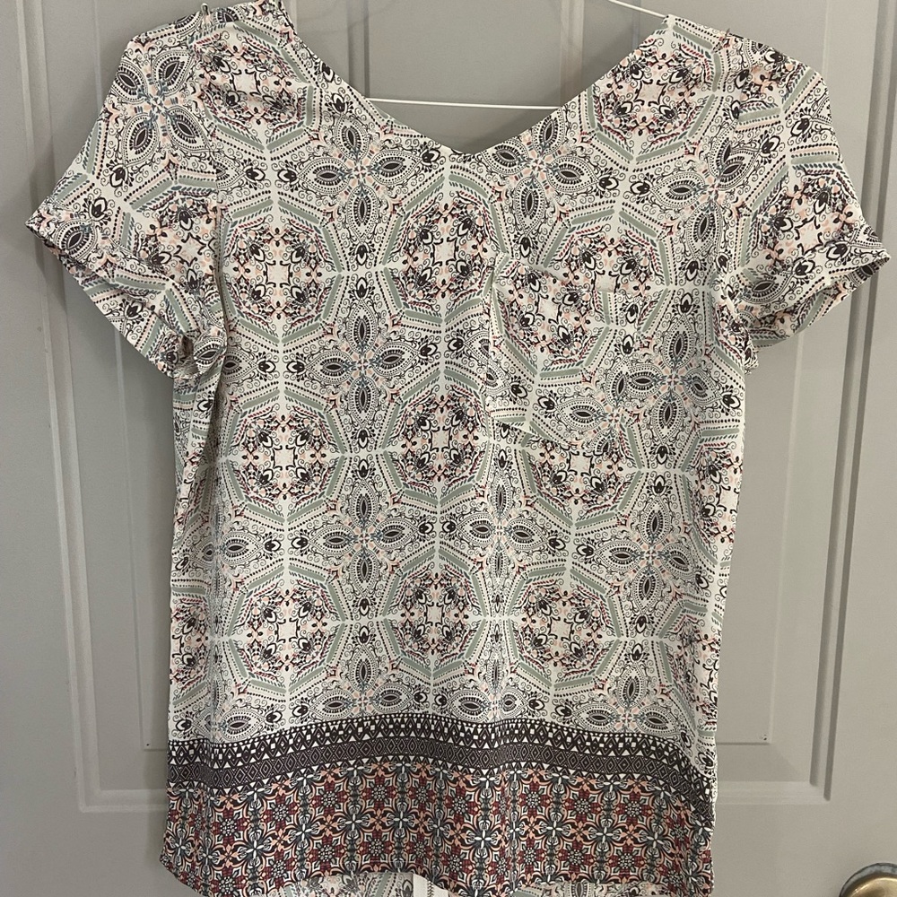 Maurice’s Sz XS paisley top